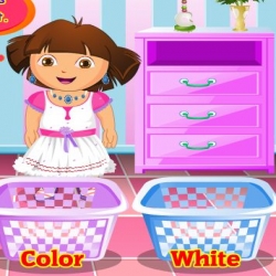لعبة دورا غسل ملابس ملونة وبيضاء